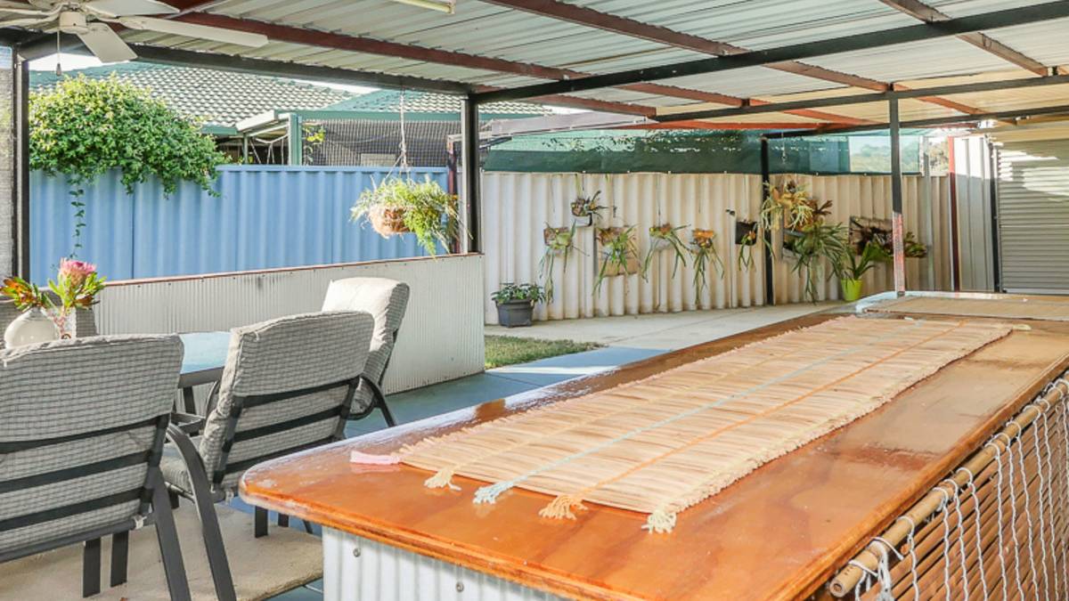 6 Allora Close, Dudley Park, WA 6210 AUS