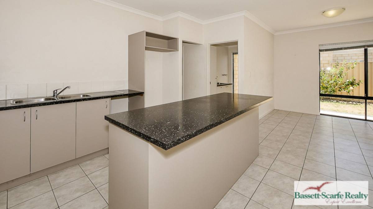 12 Fifth Avenue, Mandurah, WA 6210 AUS
