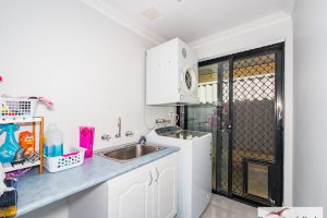 16 Merredin Heights, DAWESVILLE, WA 6211 AUS