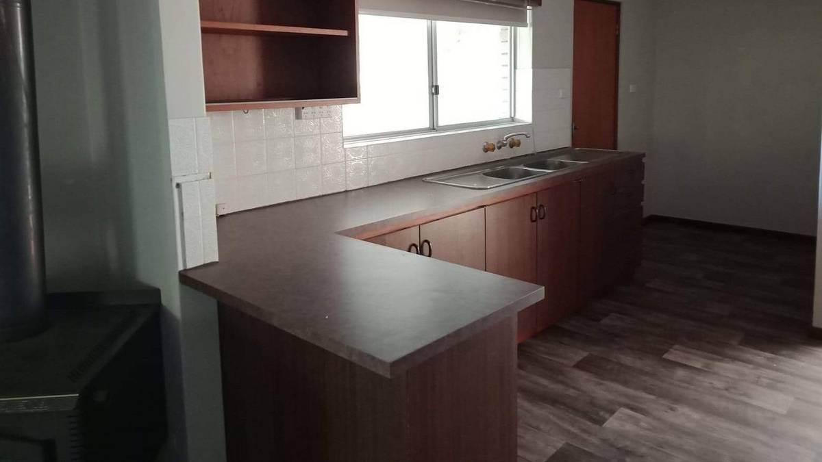 2 Bolton Street, DUDLEY PARK, WA 6210 AUS
