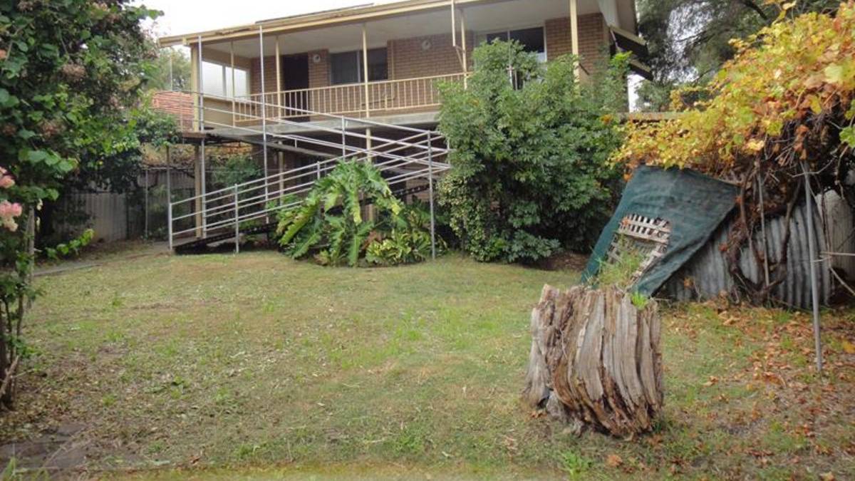 2 Bolton Street, DUDLEY PARK, WA 6210 AUS
