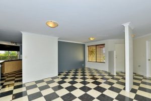 4 Selloa Court, Halls Head, WA 6210 AUS
