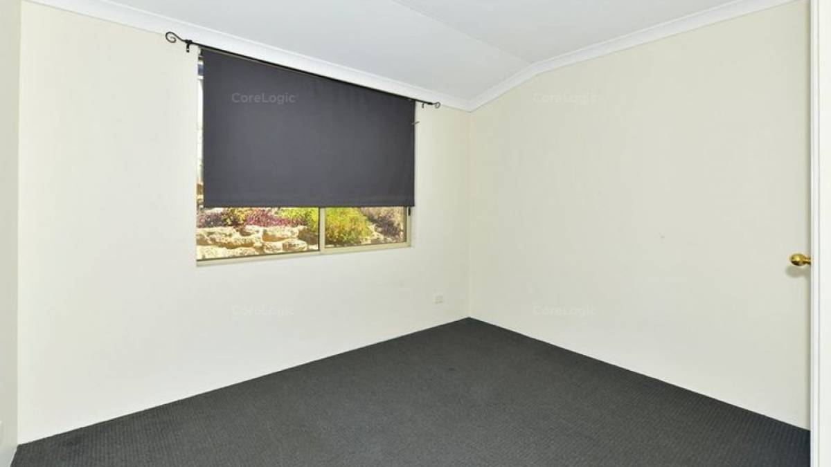 4 Selloa Court, Halls Head, WA 6210 AUS
