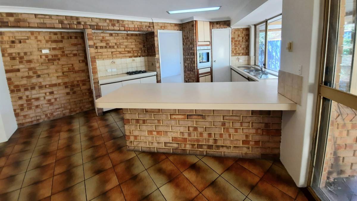 17 Hillway Street, Dawesville, WA 6211 AUS