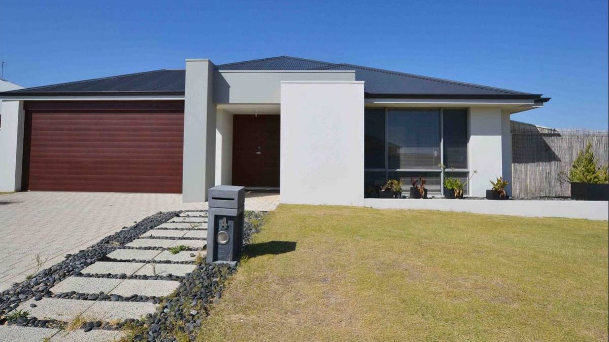 4 Hummingbird Way, Singleton, WA 6175 AUS