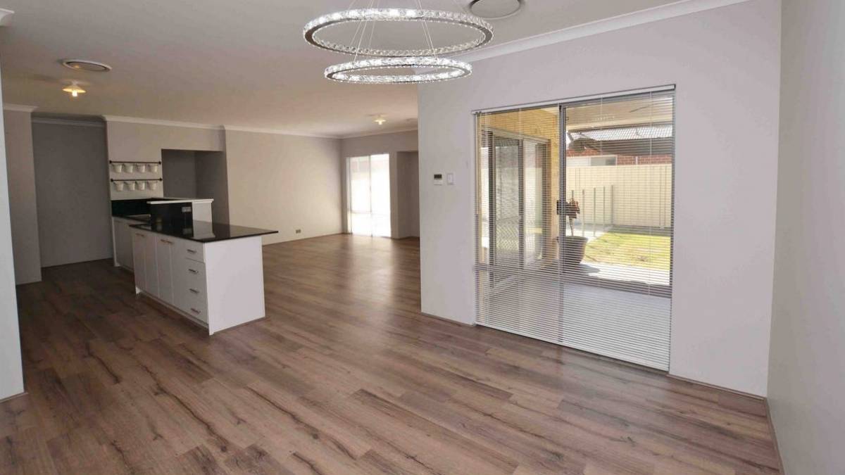 4 Hummingbird Way, Singleton, WA 6175 AUS