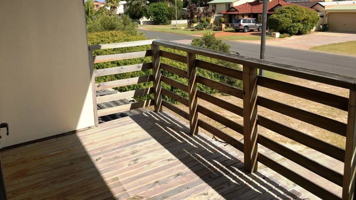 17 Tallas Road, SILVER SANDS, WA 6210 AUS