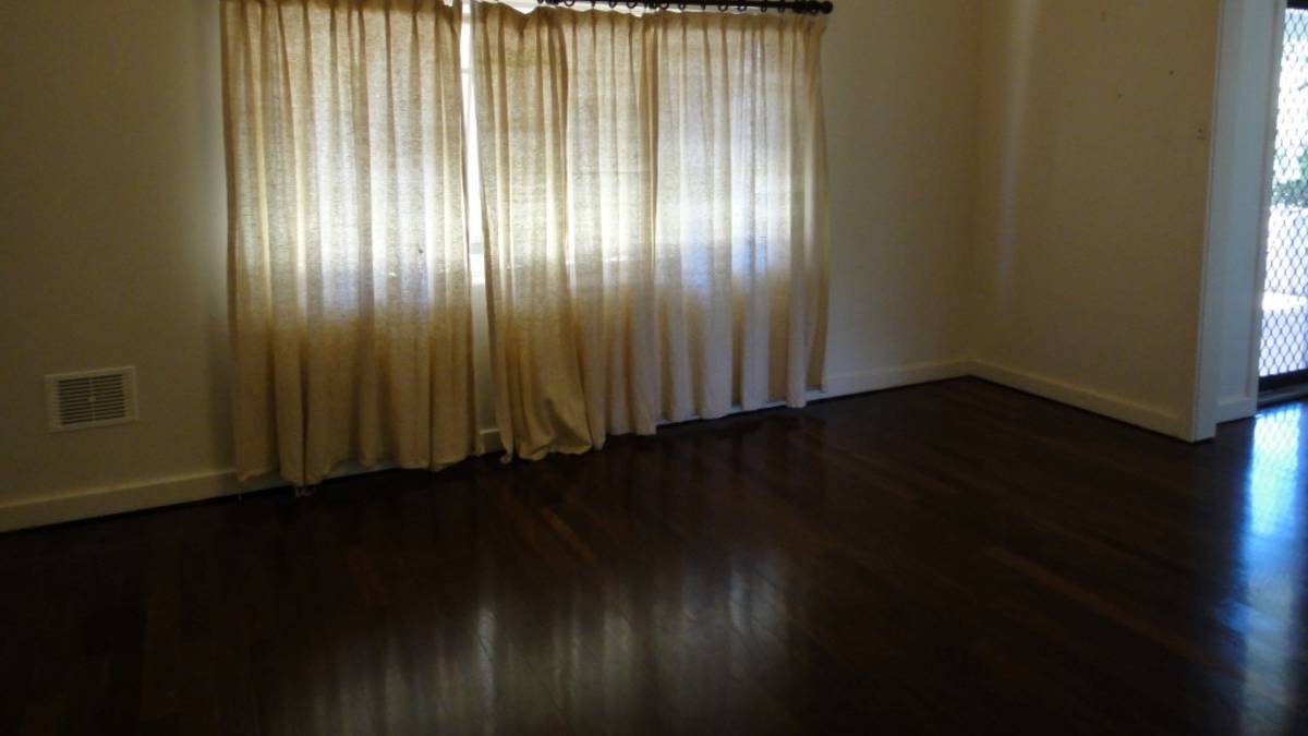 54 Leslie Street, DUDLEY PARK, WA 6210 AUS
