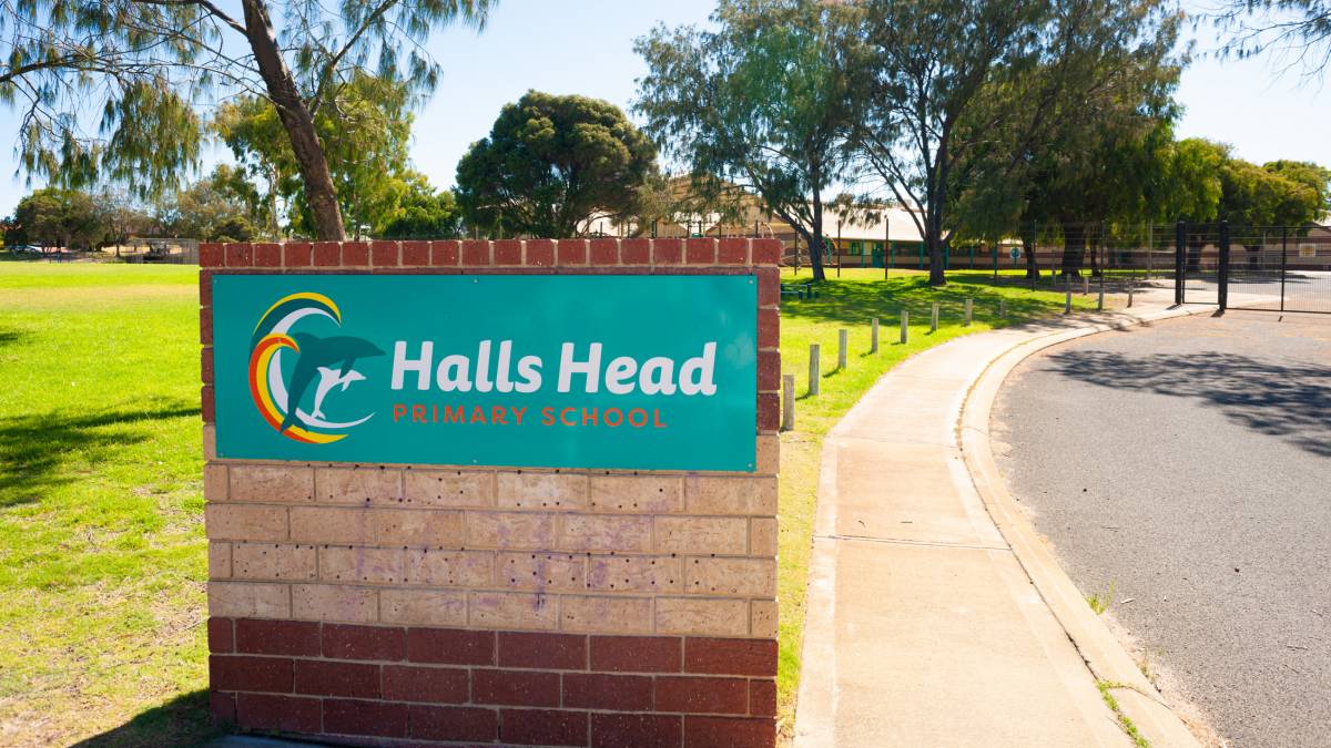 14 Lilly Pilly Lookout, HALLS HEAD, WA 6210 AUS