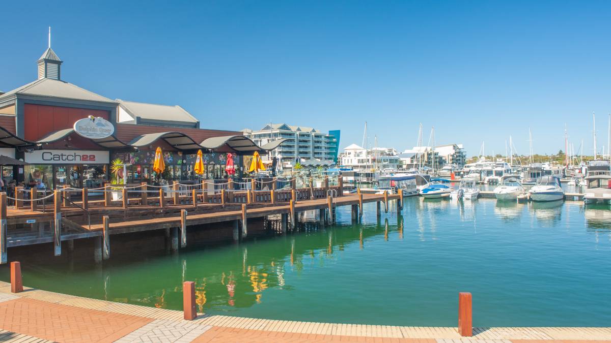 14 Lilly Pilly Lookout, HALLS HEAD, WA 6210 AUS