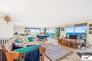 39 Caravel Way, Halls Head, WA 6210 AUS