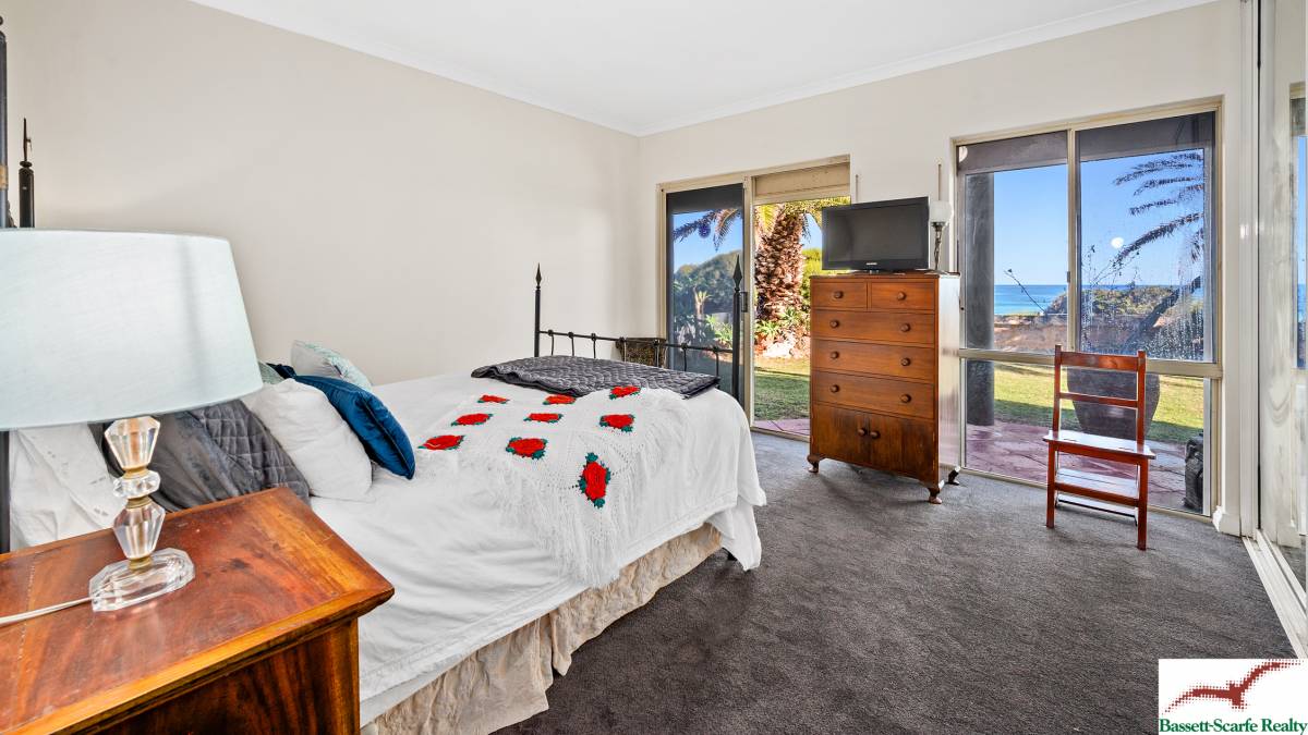 39 Caravel Way, Halls Head, WA 6210 AUS