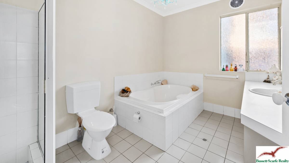 39 Caravel Way, Halls Head, WA 6210 AUS