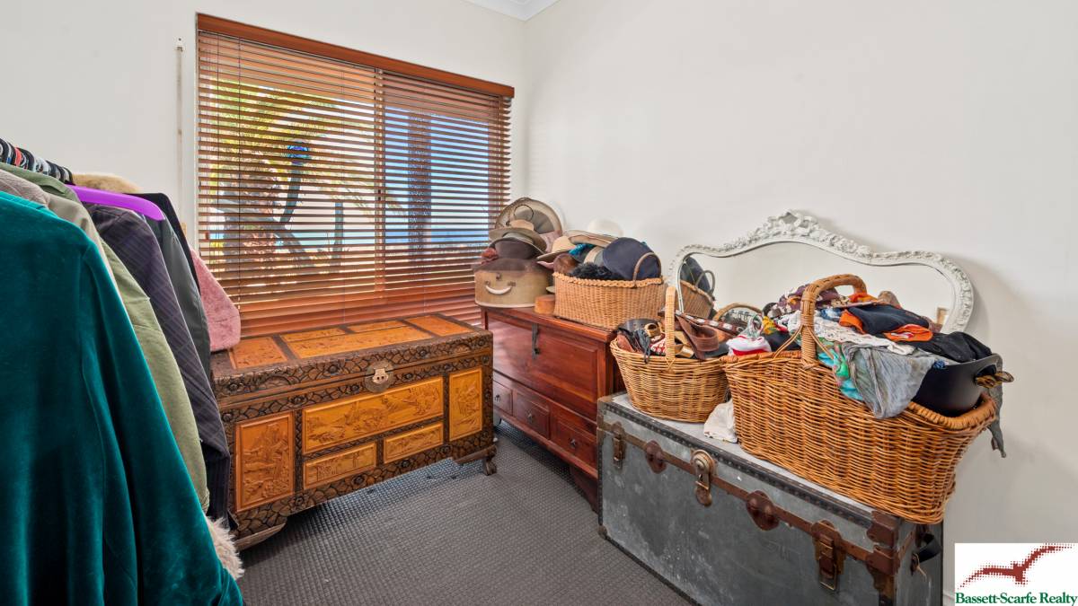 39 Caravel Way, Halls Head, WA 6210 AUS