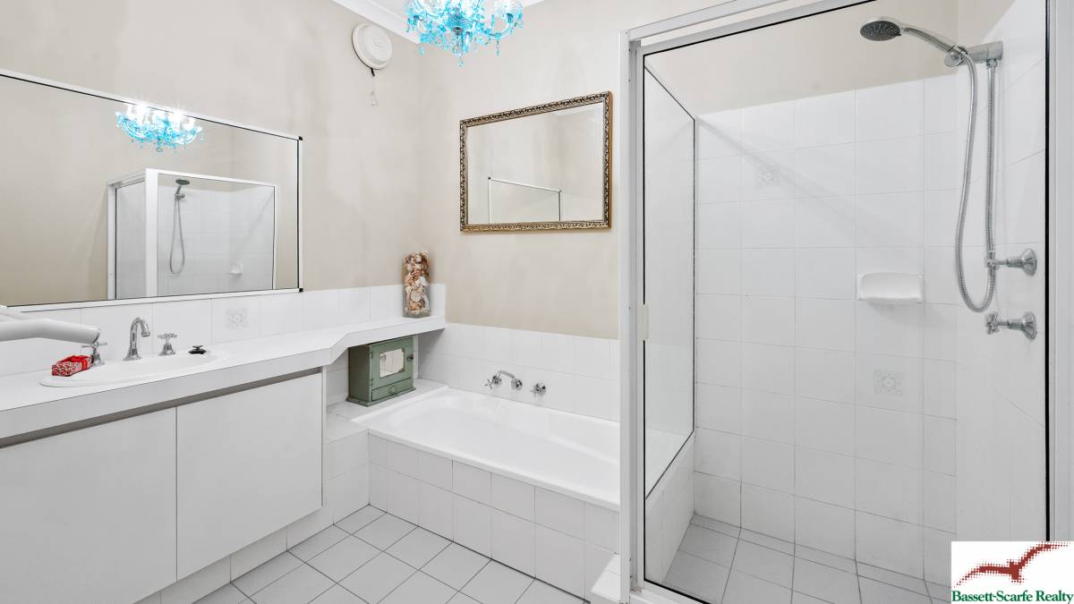 39 Caravel Way, Halls Head, WA 6210 AUS