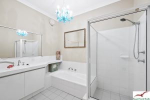 39 Caravel Way, Halls Head, WA 6210 AUS