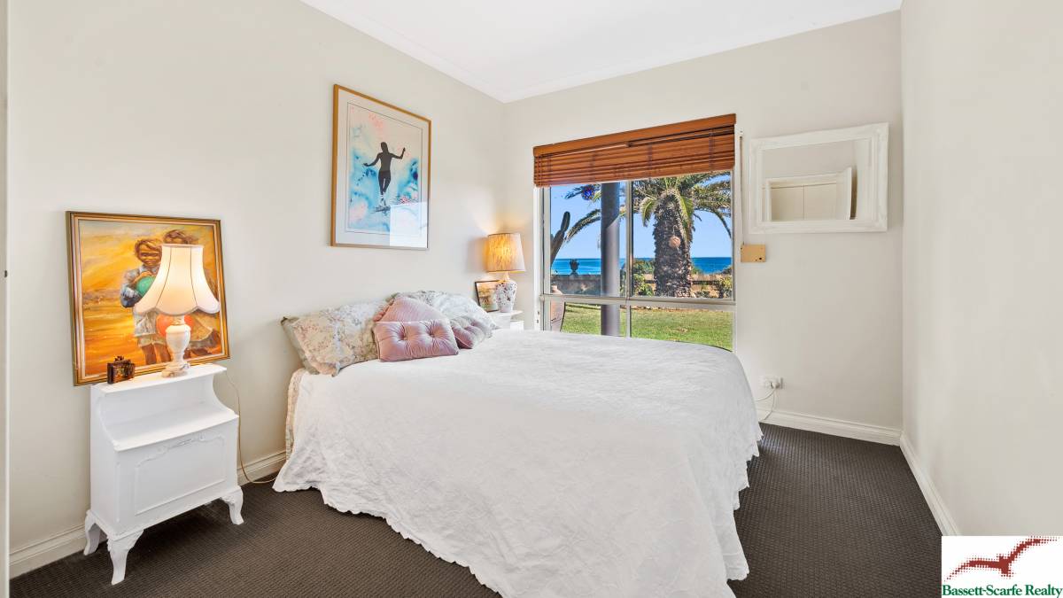 39 Caravel Way, Halls Head, WA 6210 AUS