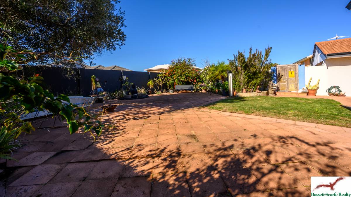 39 Caravel Way, Halls Head, WA 6210 AUS