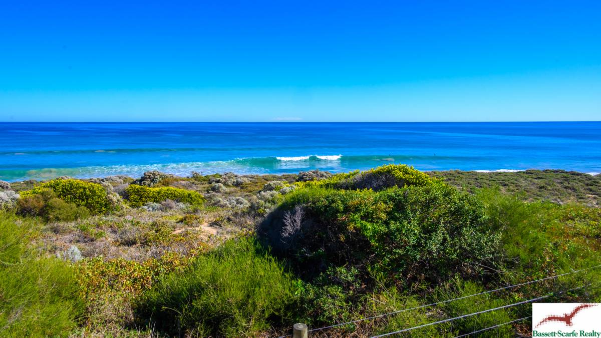 39 Caravel Way, Halls Head, WA 6210 AUS
