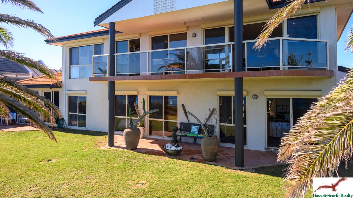 39 Caravel Way, Halls Head, WA 6210 AUS