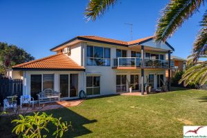 39 Caravel Way, Halls Head, WA 6210 AUS