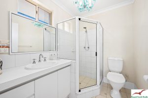 39 Caravel Way, Halls Head, WA 6210 AUS