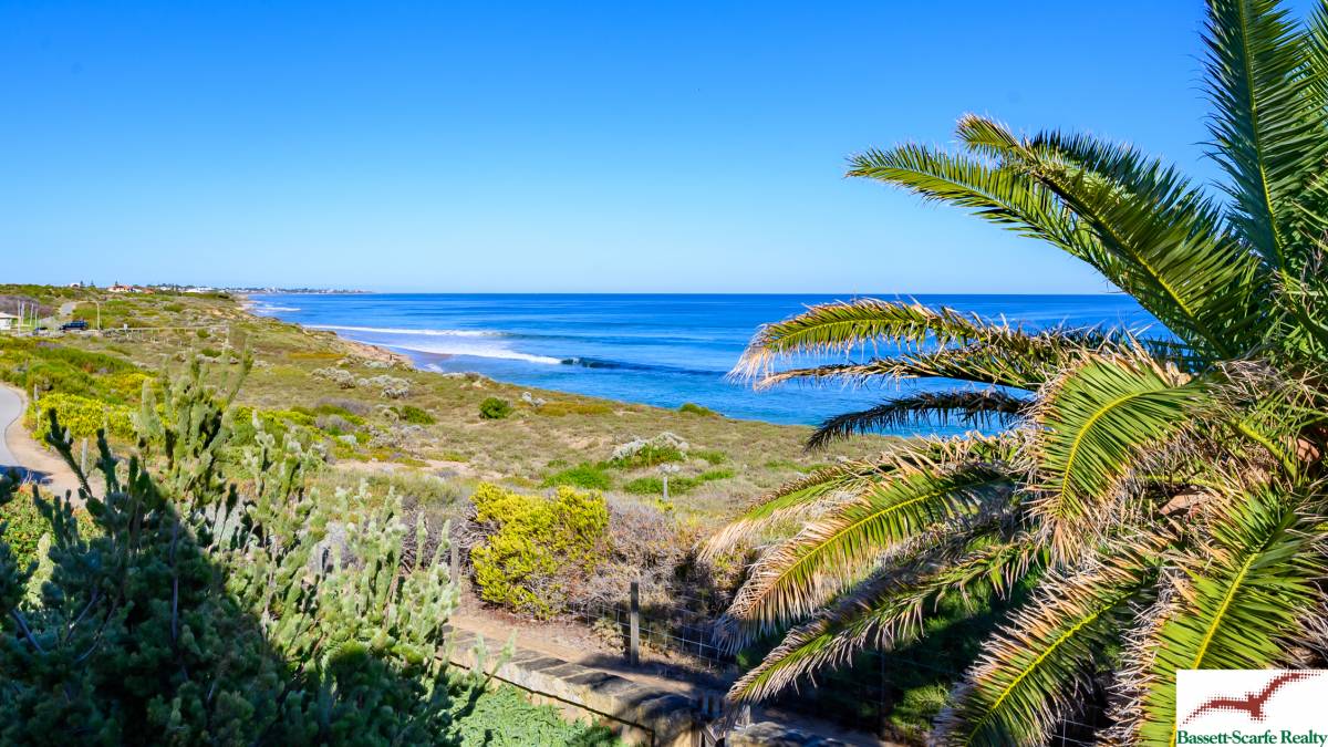 39 Caravel Way, Halls Head, WA 6210 AUS