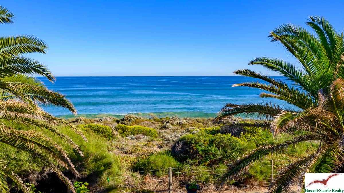 39 Caravel Way, Halls Head, WA 6210 AUS