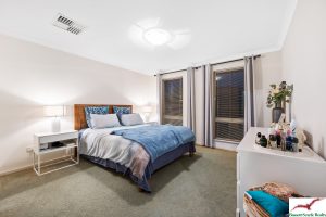 6 Saffron Loop, FALCON, WA 6210 AUS