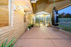 5 Oleander Place, Halls Head, WA 6210 AUS