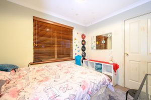 5 Oleander Place, Halls Head, WA 6210 AUS