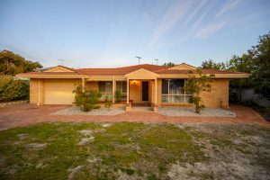 5 Oleander Place, Halls Head, WA 6210 AUS