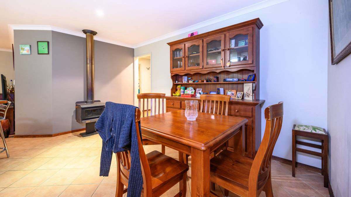 5 Oleander Place, Halls Head, WA 6210 AUS
