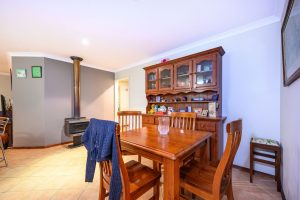 5 Oleander Place, Halls Head, WA 6210 AUS