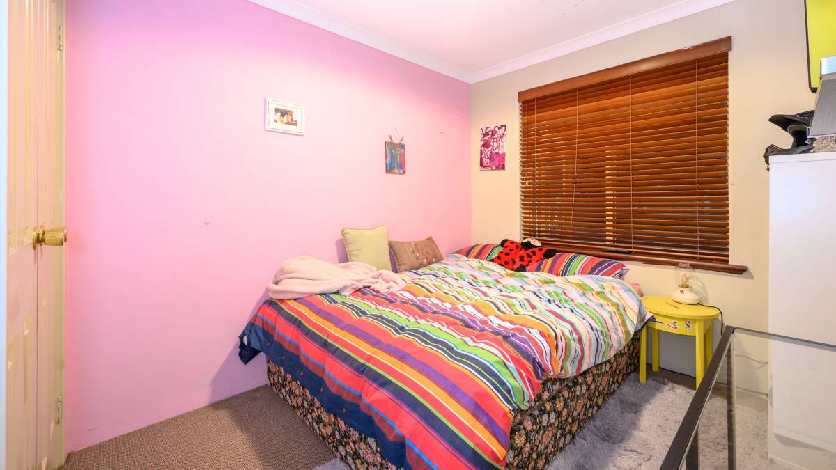 5 Oleander Place, Halls Head, WA 6210 AUS