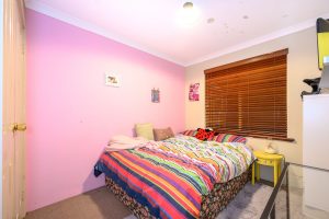 5 Oleander Place, Halls Head, WA 6210 AUS