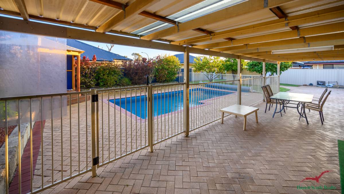 49 Willoughbridge Crescent, Erskine, WA 6210 AUS