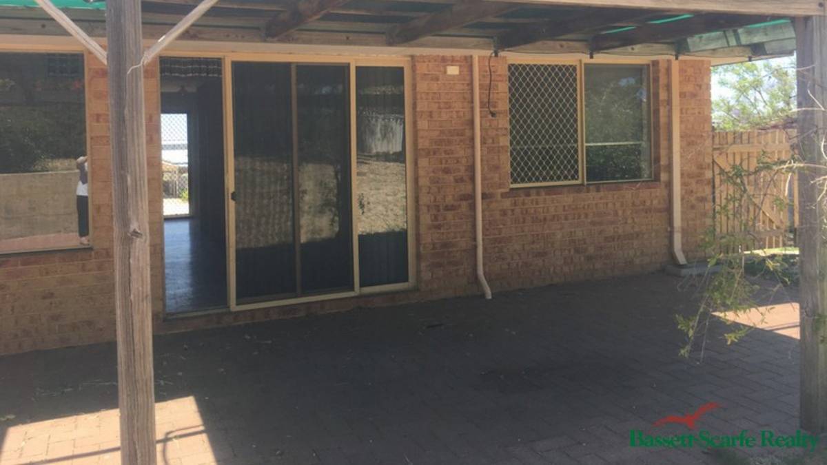32 Casuarina Drive, HALLS HEAD, WA 6210 AUS