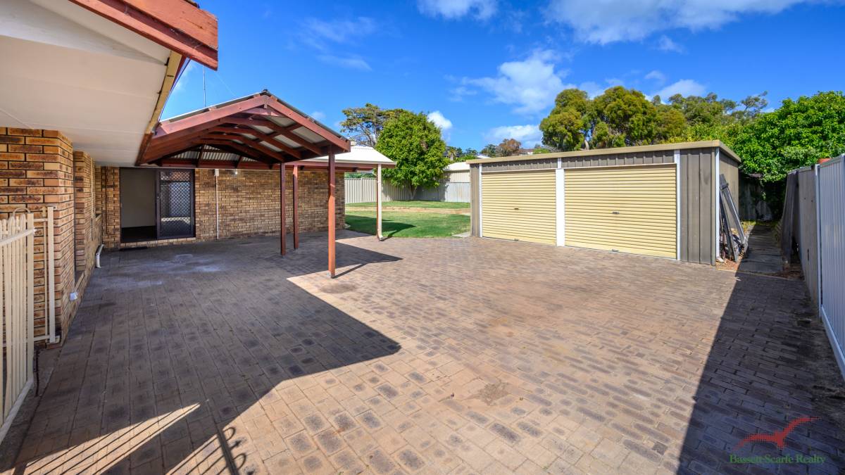 1 Arundel Drive, Halls Head, WA 6210 AUS