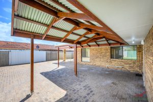 1 Arundel Drive, Halls Head, WA 6210 AUS