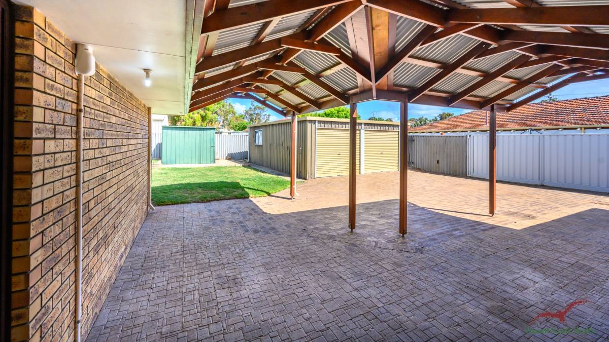 1 Arundel Drive, Halls Head, WA 6210 AUS