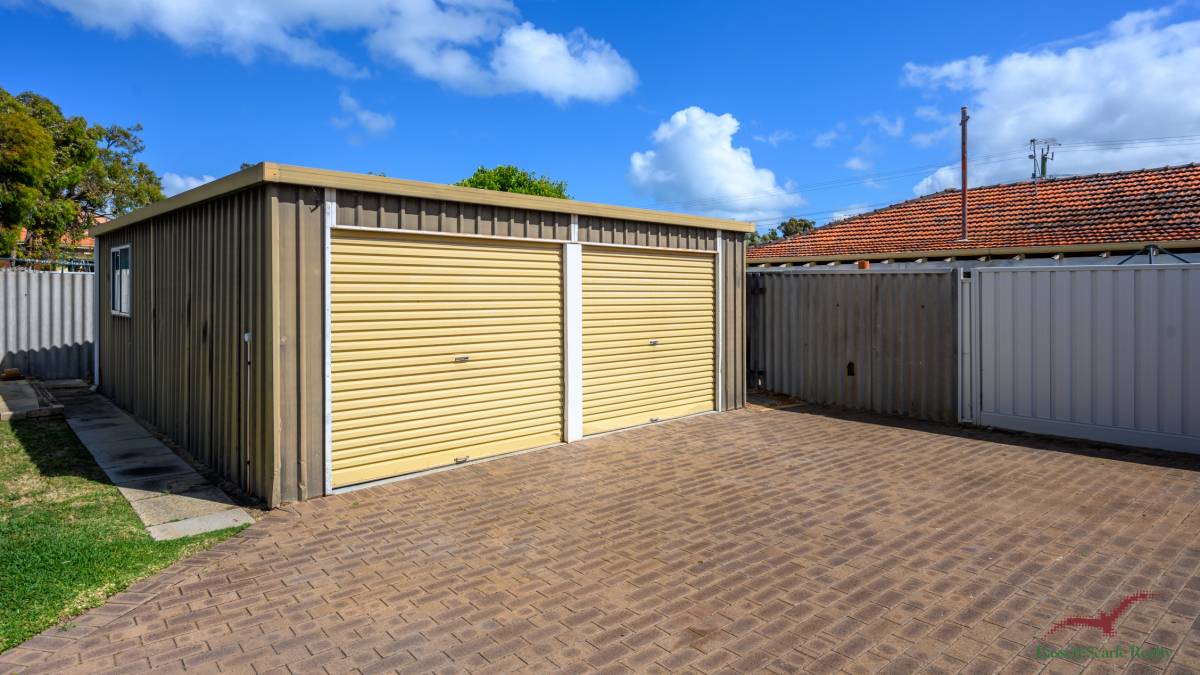 1 Arundel Drive, Halls Head, WA 6210 AUS