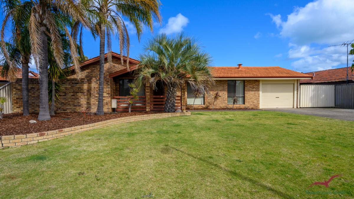 1 Arundel Drive, Halls Head, WA 6210 AUS