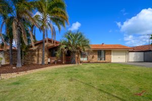 1 Arundel Drive, Halls Head, WA 6210 AUS