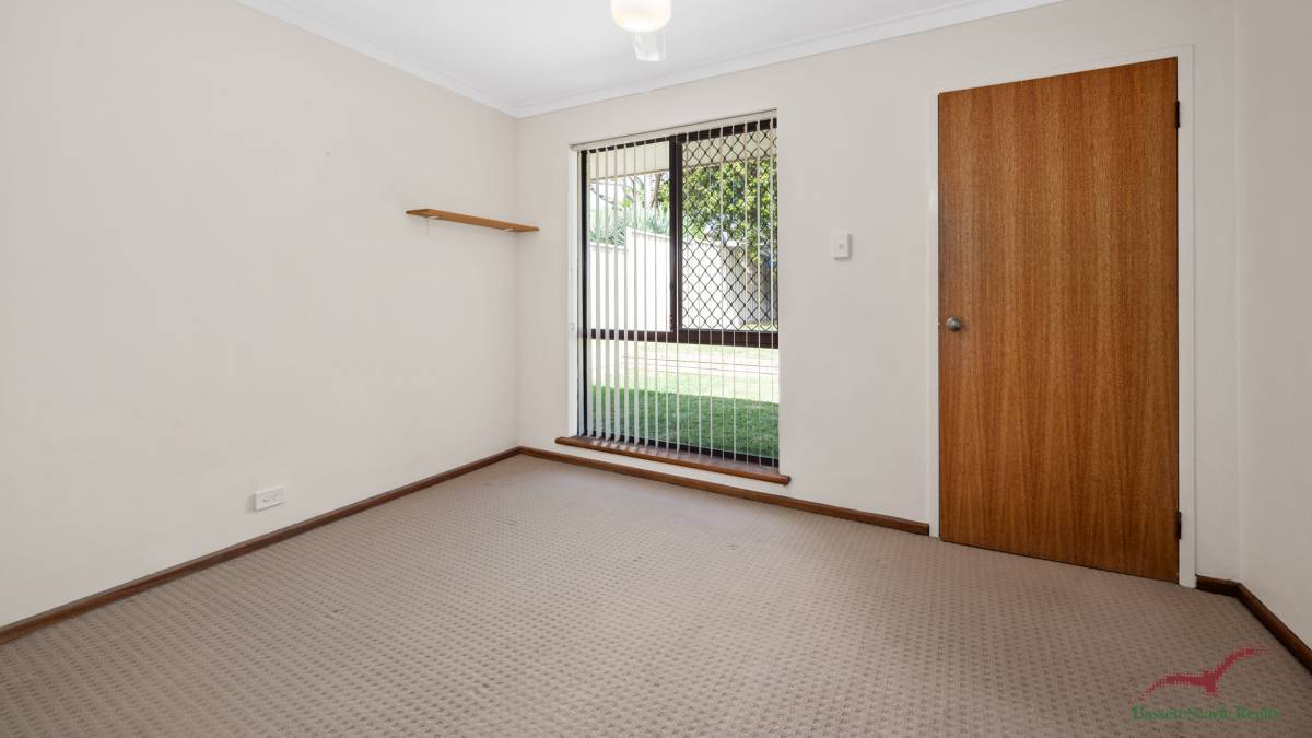 1 Arundel Drive, Halls Head, WA 6210 AUS