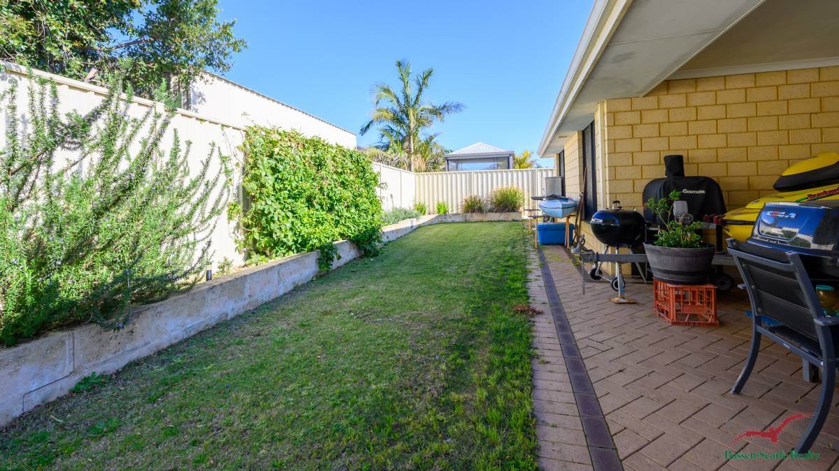 15 Duyfken Way, DUDLEY PARK, WA 6210 AUS