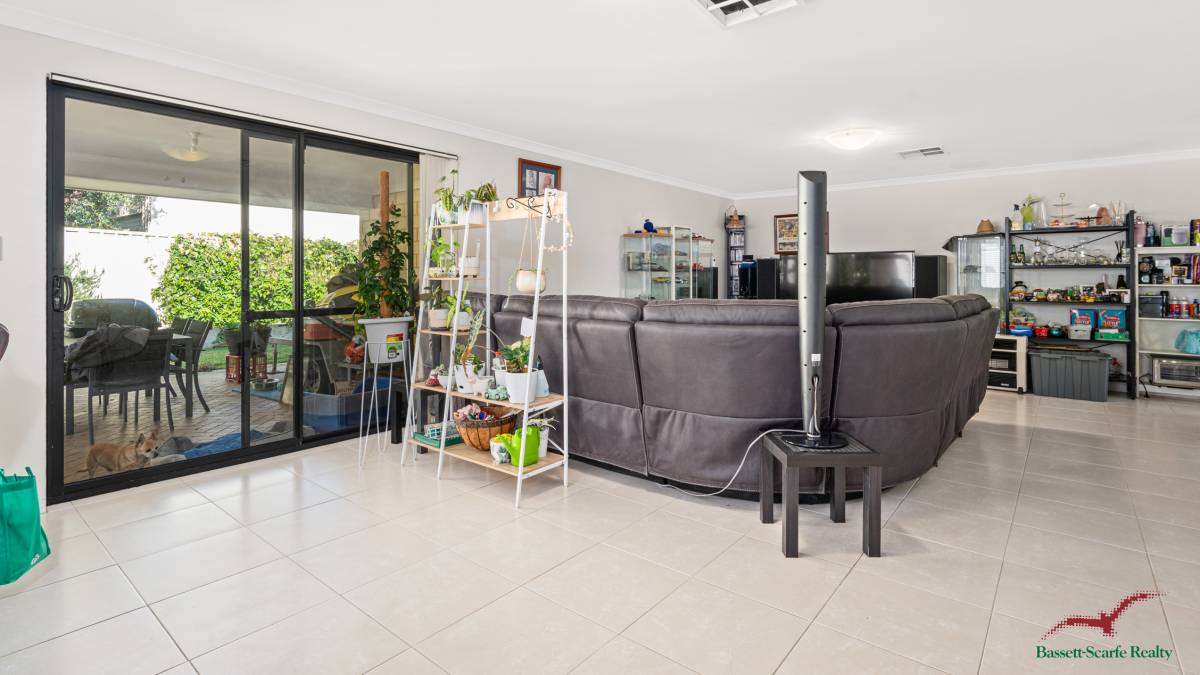 15 Duyfken Way, DUDLEY PARK, WA 6210 AUS