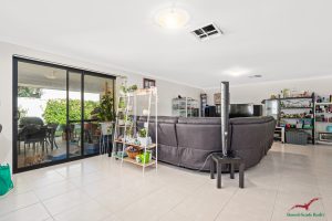 15 Duyfken Way, DUDLEY PARK, WA 6210 AUS