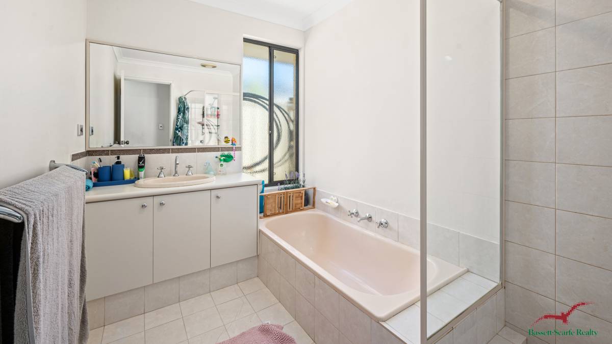 15 Duyfken Way, DUDLEY PARK, WA 6210 AUS
