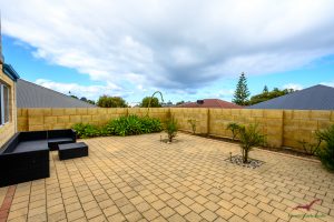 53 Buckingham Drive, WANNANUP, WA 6210 AUS